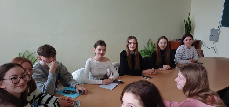 Година Куратора